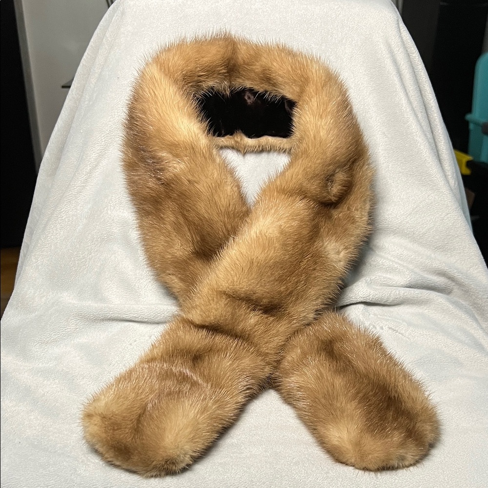 1940’s Mink Collar
